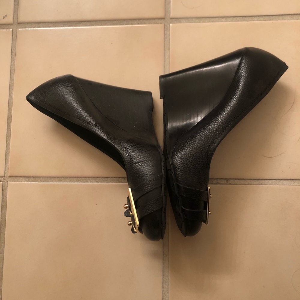 Wedge heels